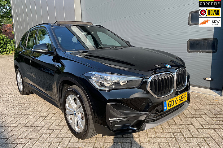 BMW X1 XDrive25e High Executive / Panorama Dak / Leder