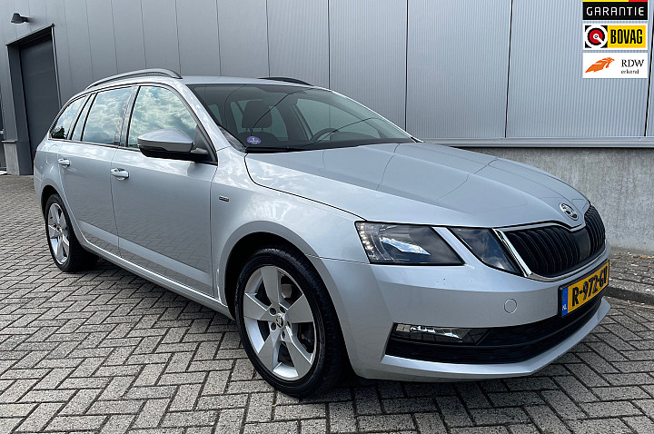 SKODA Octavia Combi 1.5 TSI Greentech Style Business / Camera / Navigatie