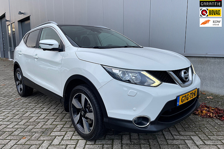 Nissan QASHQAI 1.6 N-Connecta / Camera / Navigatie